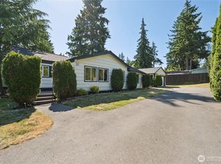 817 SW 158th St, Seattle, WA 98166