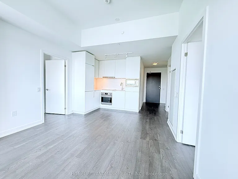 7 Golden Lion Hts #N1114 — Photo 3