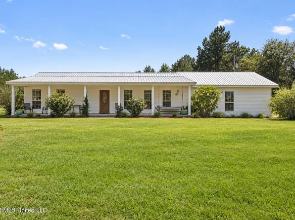 141 Wayne Lee Rd, Lucedale, MS 39452