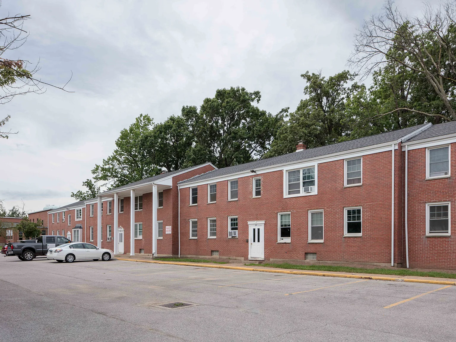 2 bed, 872 sqft, $1,245 — Photo 1