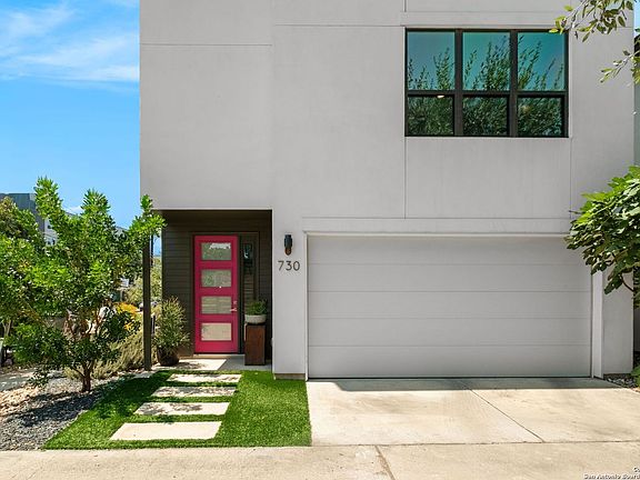 3rd image of 730 E Josephine St