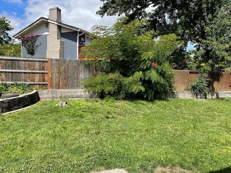 581 N Wexford Cir — Photo 24