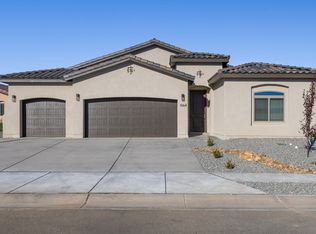 1664 Valle De Colores NW, Los Lunas, NM 87031