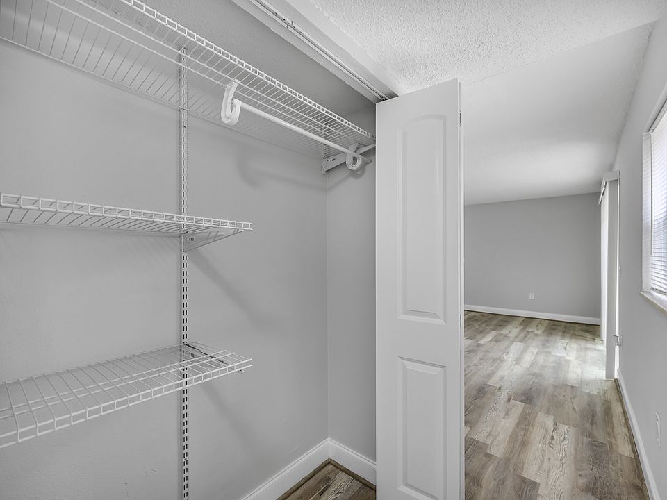 2nd image of 1295 Santa Rosa St #12