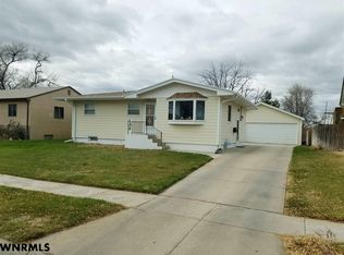 1206 Avenue F, Scottsbluff, NE 69361