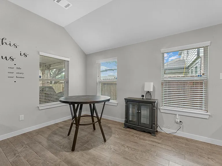 11702 Glossy Oak Ln — Photo 9
