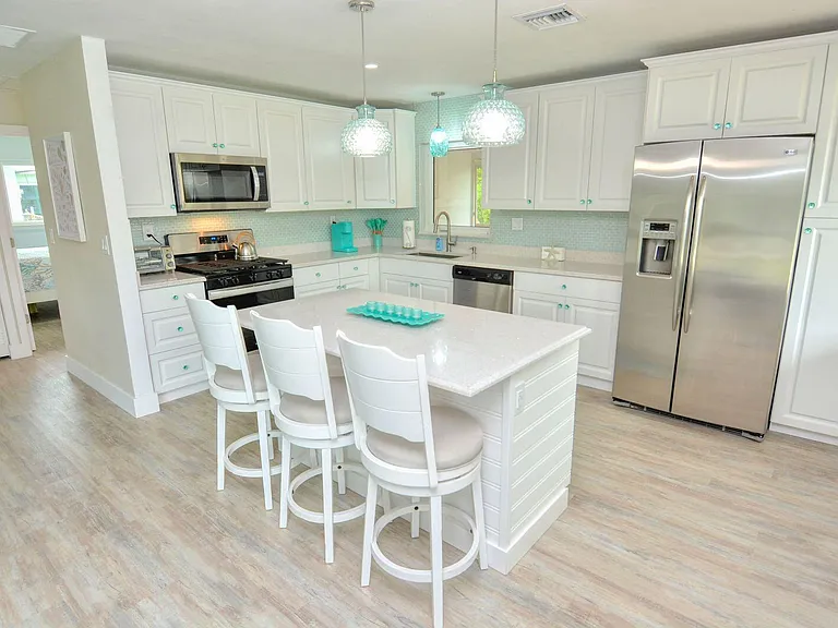 1315 NE Flora Pl — Photo 14