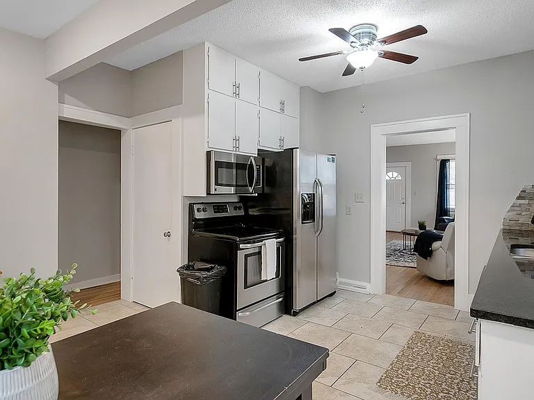 531 S Volutsia Ave — Photo 19