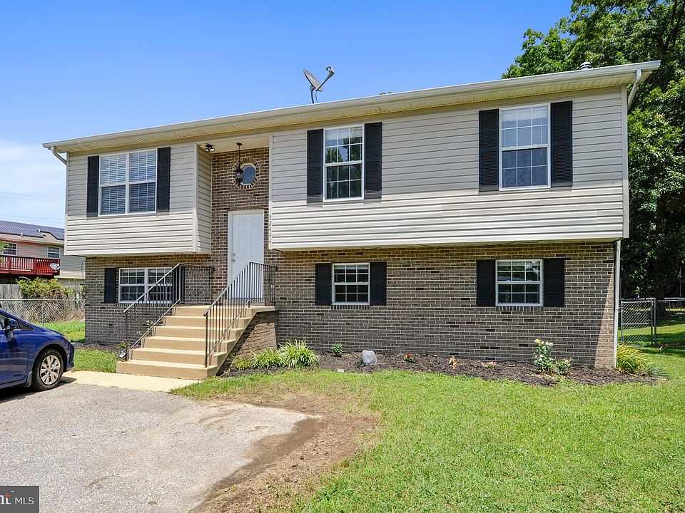 1st image of 22444 Sara Ct
