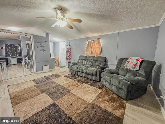 3rd image of 29 W Reybold Dr #29