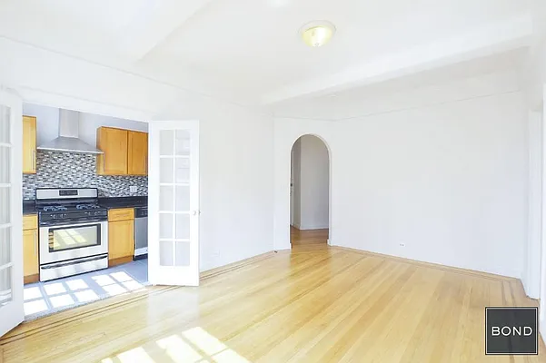 Rented by Bond New York | media 10