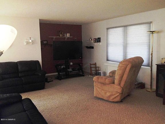 4th image of 1354 N Baldwin Ave