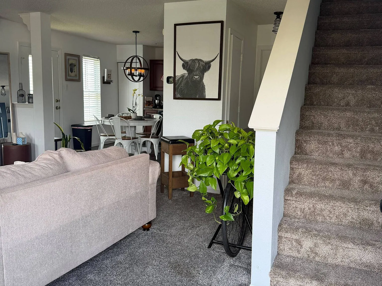 3 bed, 2.5 bath, 1550 sqft, $2,200 — Photo 3