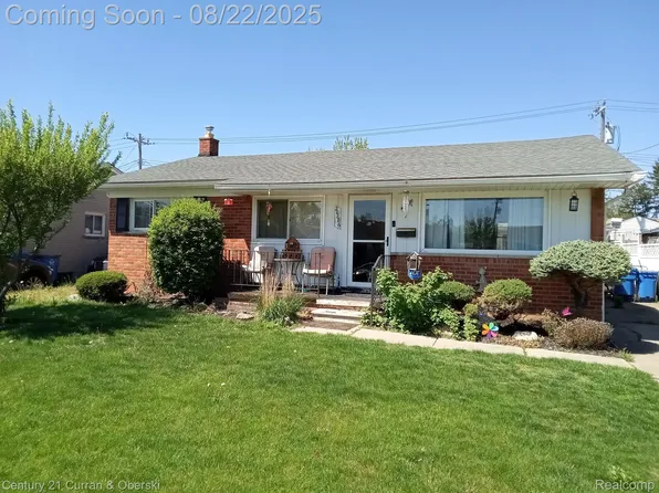 20886 Crestmont Ln, Dearborn Heights, MI 48127