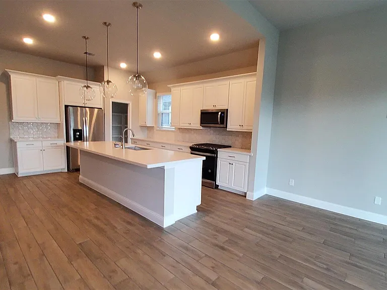 2106 Grapewood Ln — Photo 20