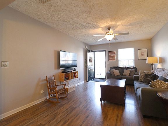 5th image of 4847 Chelanie Cir