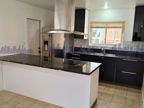 2nd image of 2409 Fleetwood St #2409