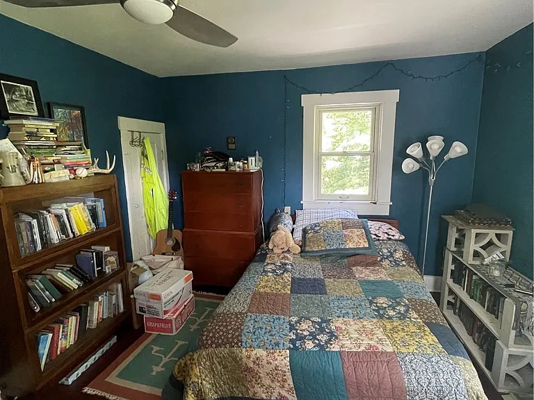 113 Marshall St — Photo 27