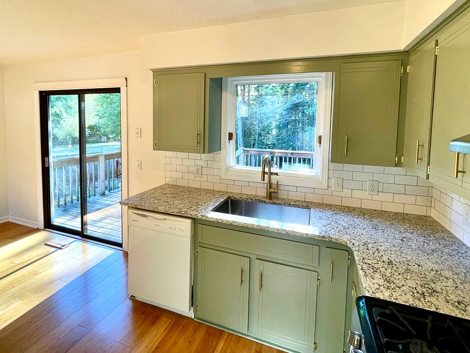 Kitchen (Main)