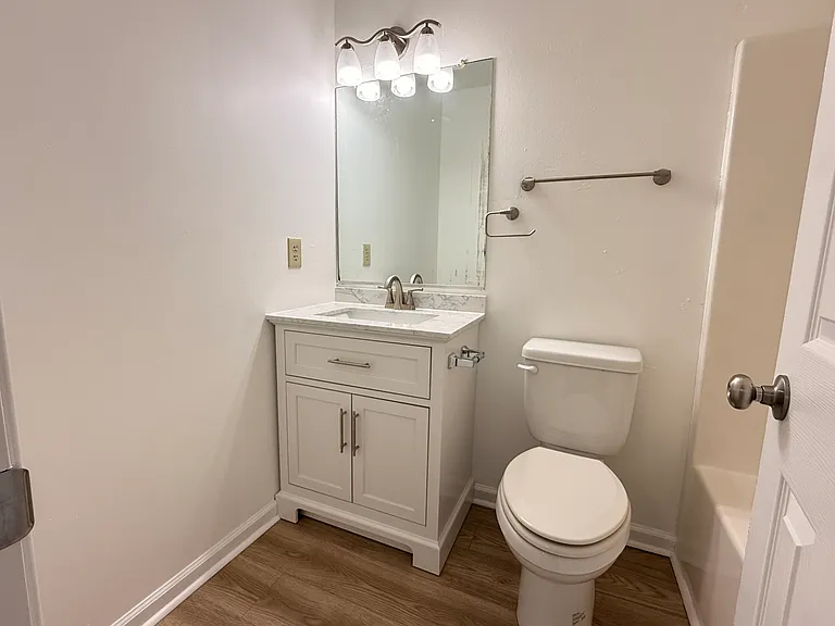 1108 Palmerton Dr — Photo 24