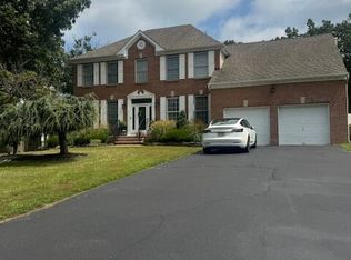 4 Coral Dr, Howell, NJ