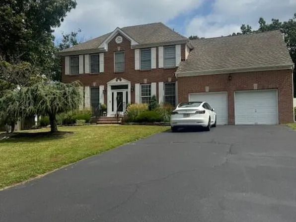 4 Coral Drive, Howell, NJ 07731