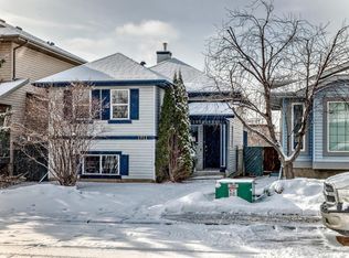 1911 36th Ave NW, Edmonton, AB T6T 1S9