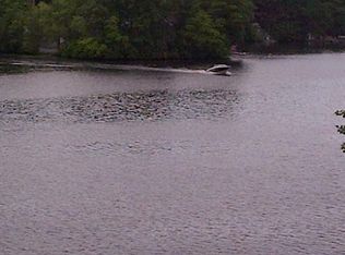 15 Lakeside Dr, Plainville, MA 02762