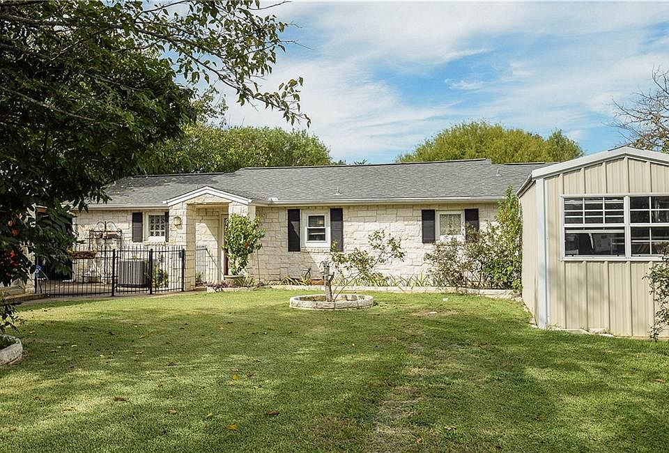 1st image of 4610 Marina Ct