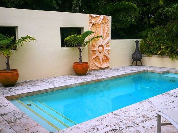 Sparkling & very private pool
