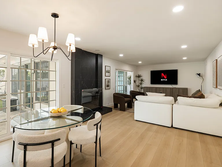 24262 Lysanda Dr — Photo 25
