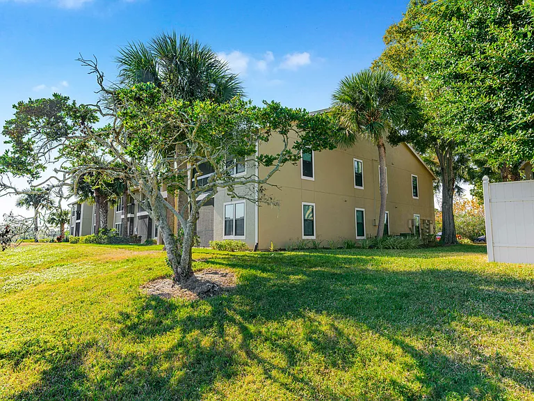 4021 Crockers Lake Blvd #24 — Photo 34