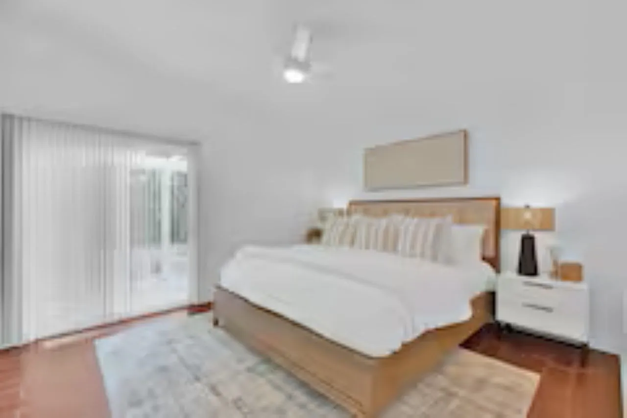 3 bed, $4,000 — Photo 3