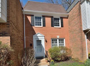 1536 Brookshire Ct, Reston, VA 20190