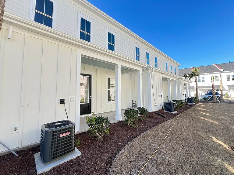 2800 Cook Cir #A — Photo 24