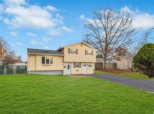 3011 Rhode Island Ave, Medford, NY 11763