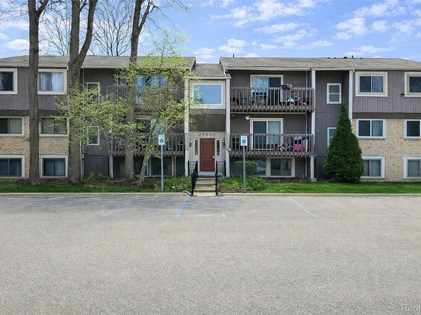 29860 W 12 Mile Rd APT 604, Farmington Hills, MI 48334