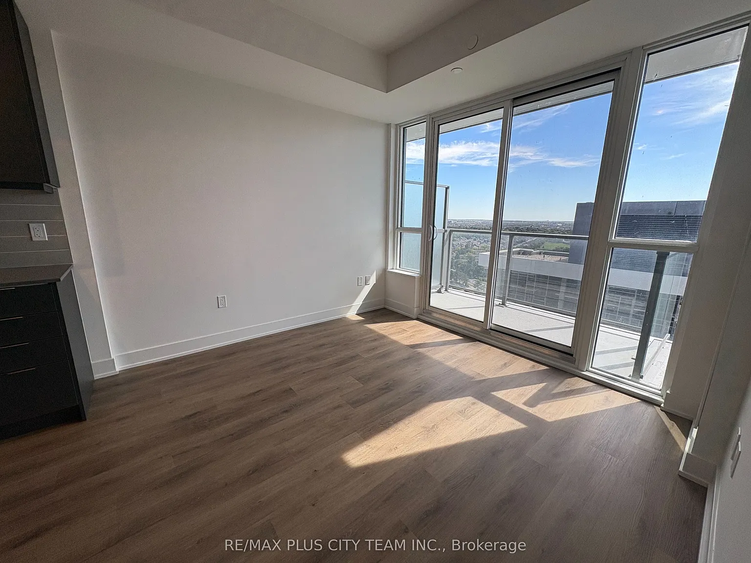 2 bed, $2,125 — Photo 3