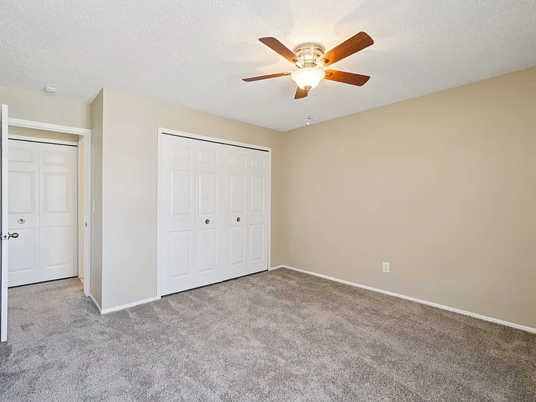 Rochester Square Apartments — Photo 46