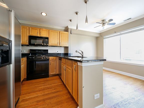 4th image of 2632 Woodmere Dr #0