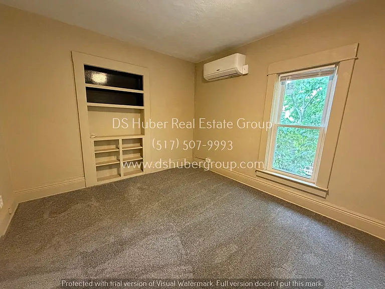 819 Eureka St — Photo 6