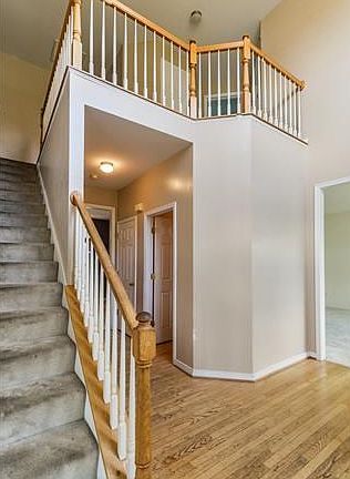 5th image of 7824 Point Hollow Dr