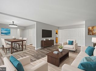 7804 Inverton Rd APT 201, Annandale, VA 22003