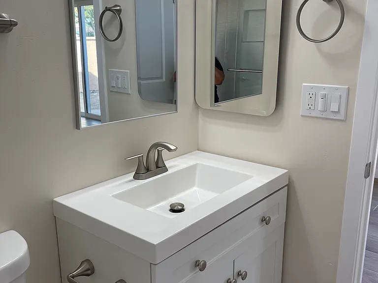 1005 Neptune Dr — Photo 13