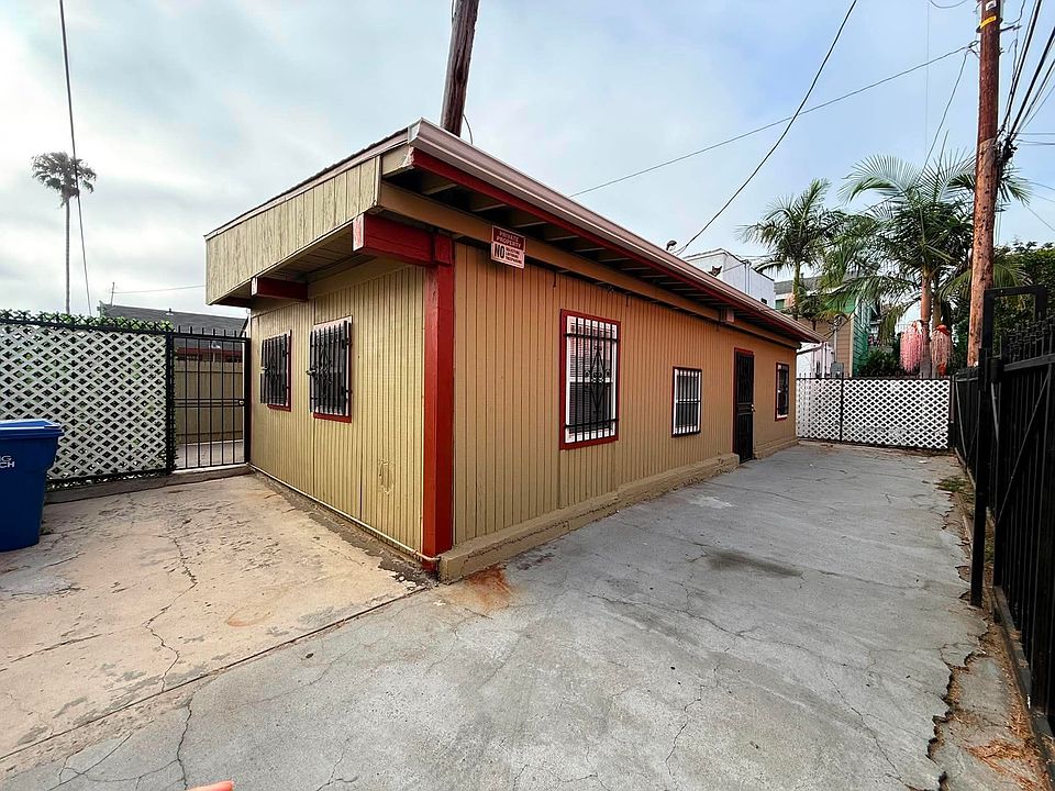 1st image of 1109 Cherry Ave