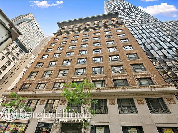 5th image of 828 7th Ave #2L