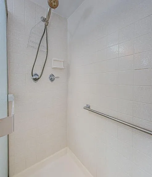 1151 Pine Ridge Cir W #F1 — Photo 26