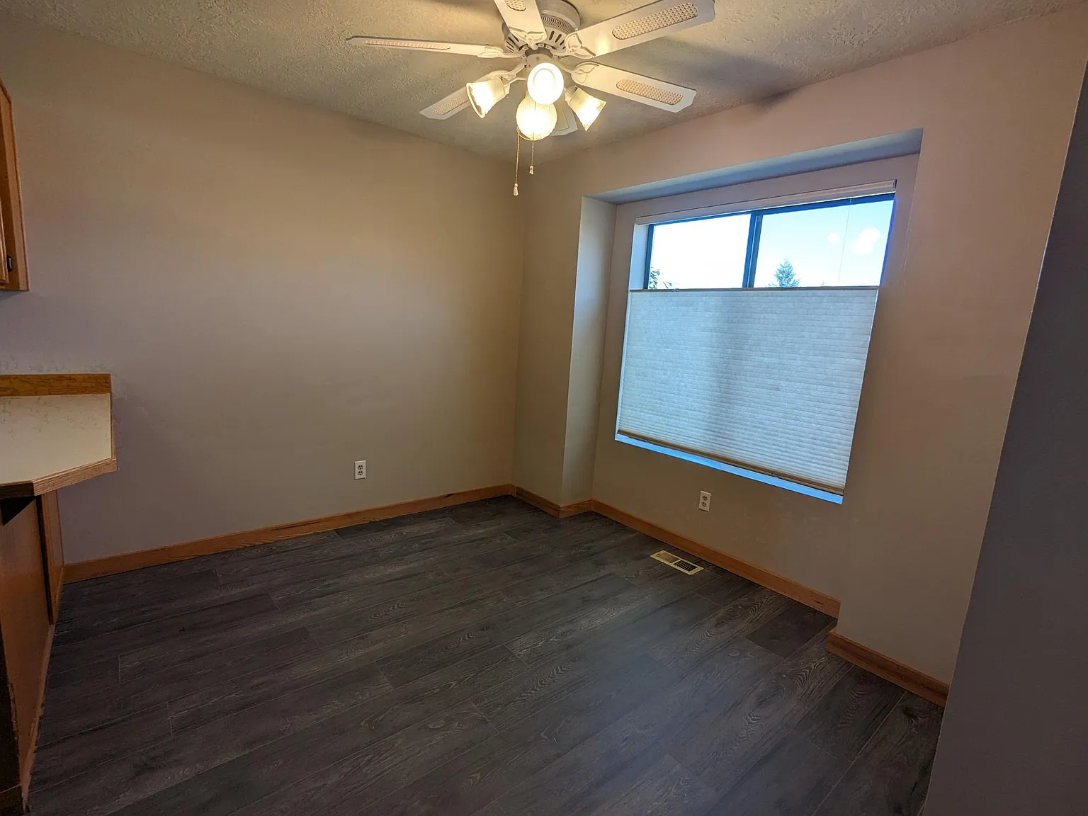 2 bed, 1114 sqft, $2,400 — Photo 3
