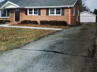 7201 Lorenzo Ln, Louisville, KY 40228