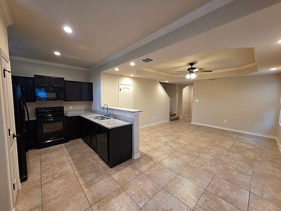 3rd image of 6838 Lakeview Dr